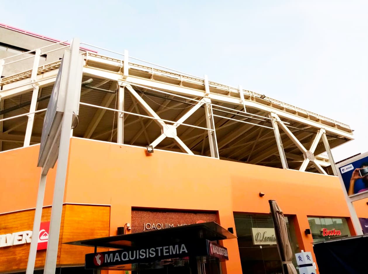 cmetal-blog-estructuras-metalicas-estructuras-metalicas-comerciales-real-plaza-chiclayo2.webp
